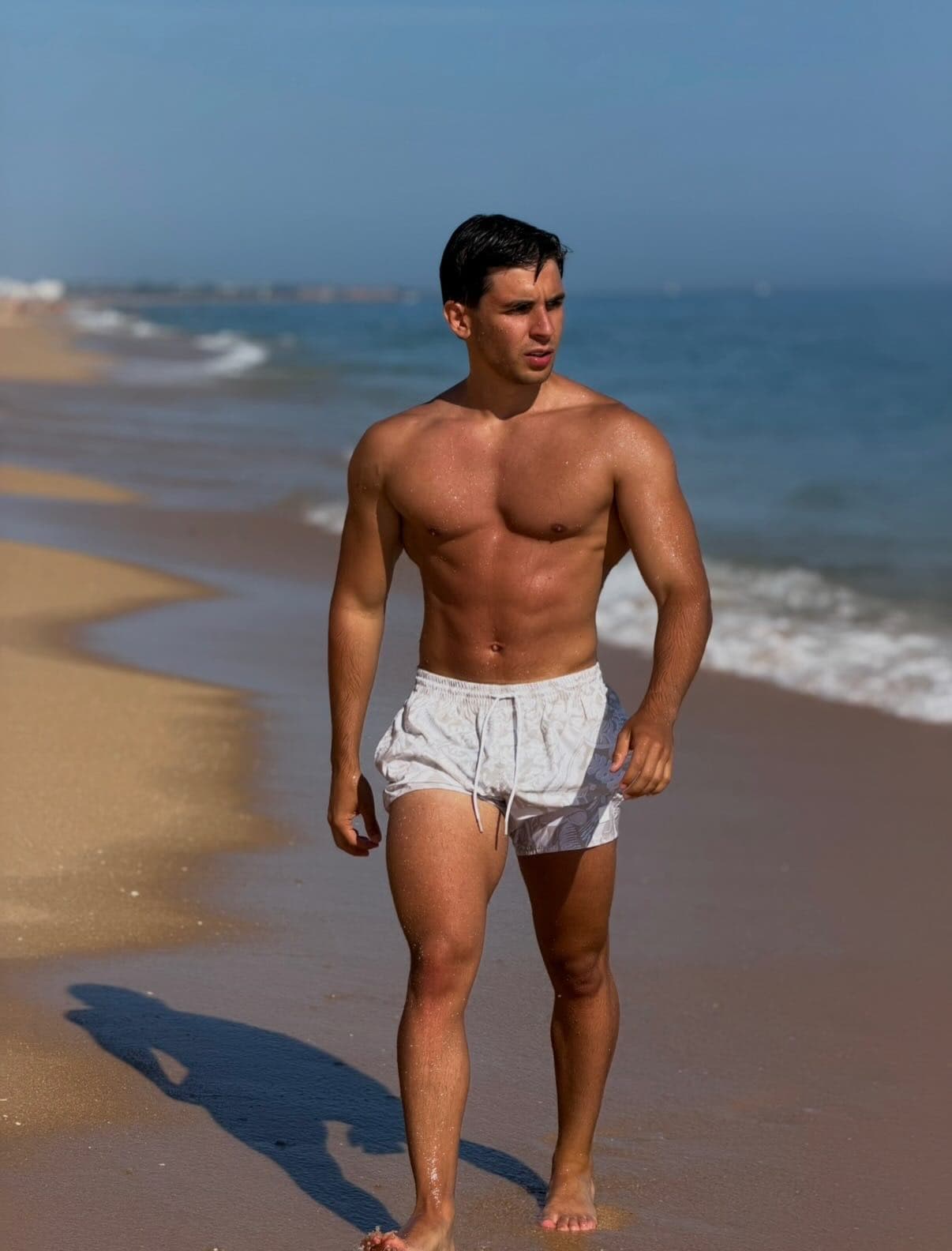 João Pedro Oliveira na praia